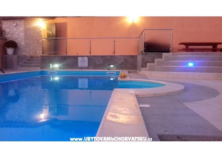 Apartmány Ita s bazenom – foto 6