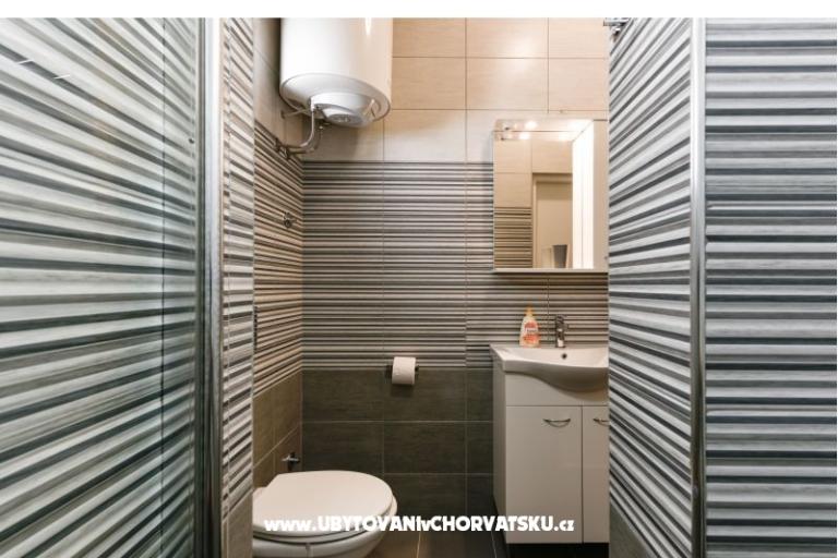 Apartmán s bazénem and jacuzzi – foto 11