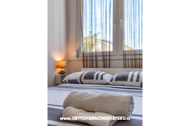 Apartmán s bazénem and jacuzzi – foto 25