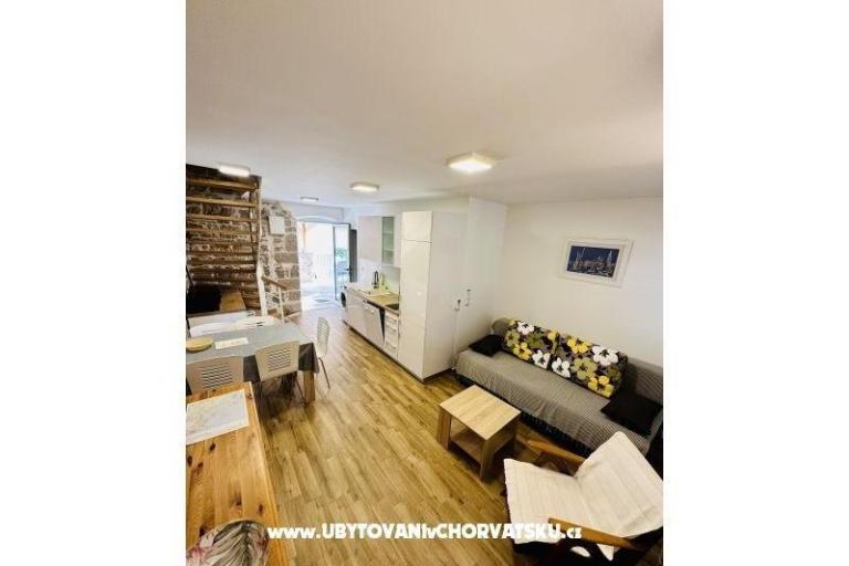 Kamenný dům Pakostane – foto 3