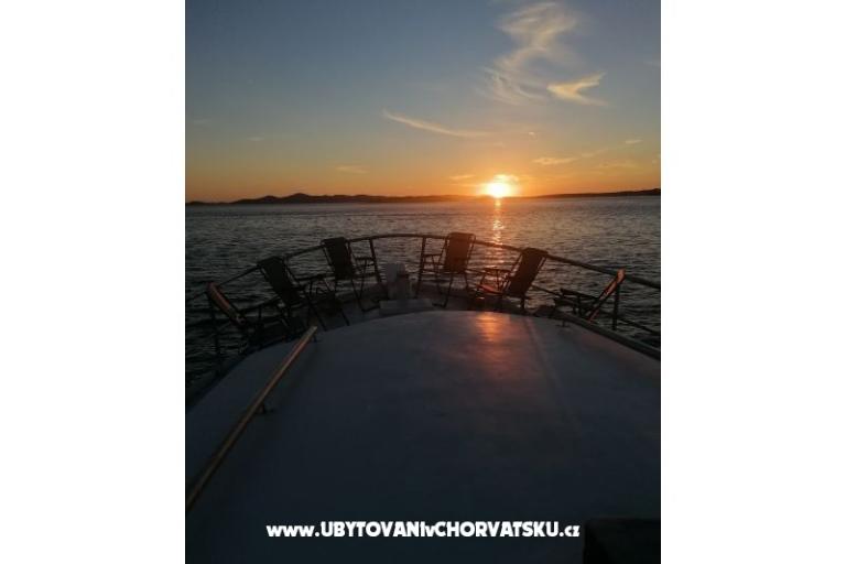 Tourist boat - Robinson Tourism – foto 3