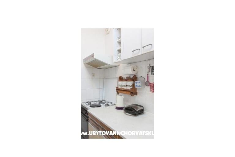 LI V R - Podgora – foto 5