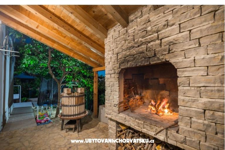 Apartmány s bazenom Cvita/Podstrana – foto 15