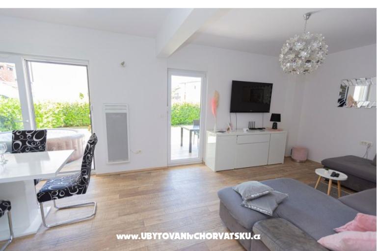 Apartmán lux with garden – foto 13