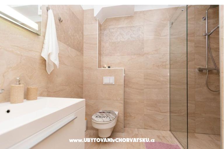 Apartmán lux with garden – foto 16