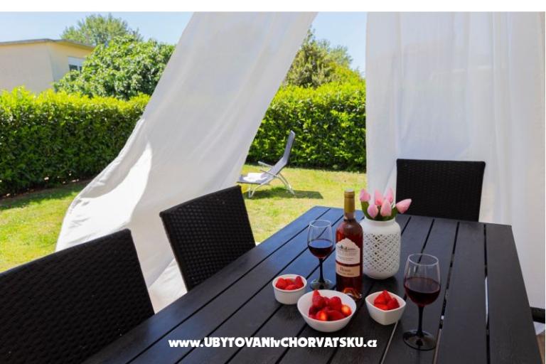 Apartmán lux with garden – foto 2