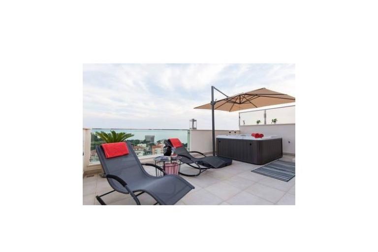 Bubbles Luxury Penthouse with jacuz – foto 17