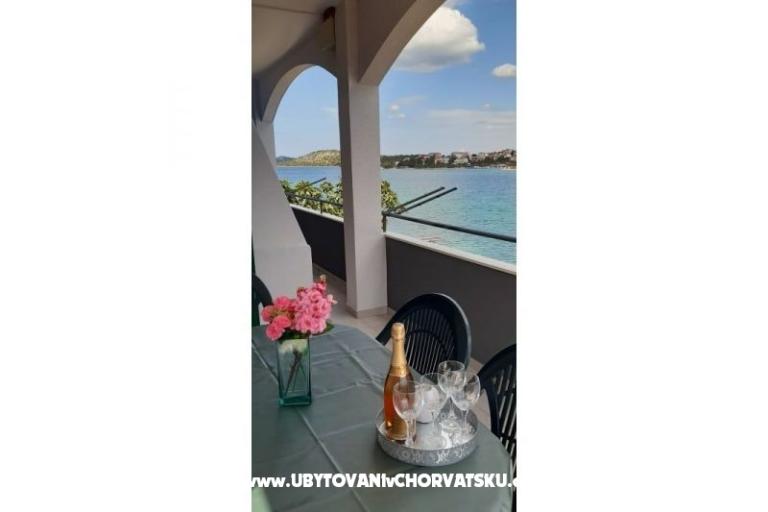 Apartmány 10 metara od mora – foto 12