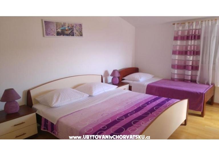 Apartmány TONĆI I IRIS*** – foto 18
