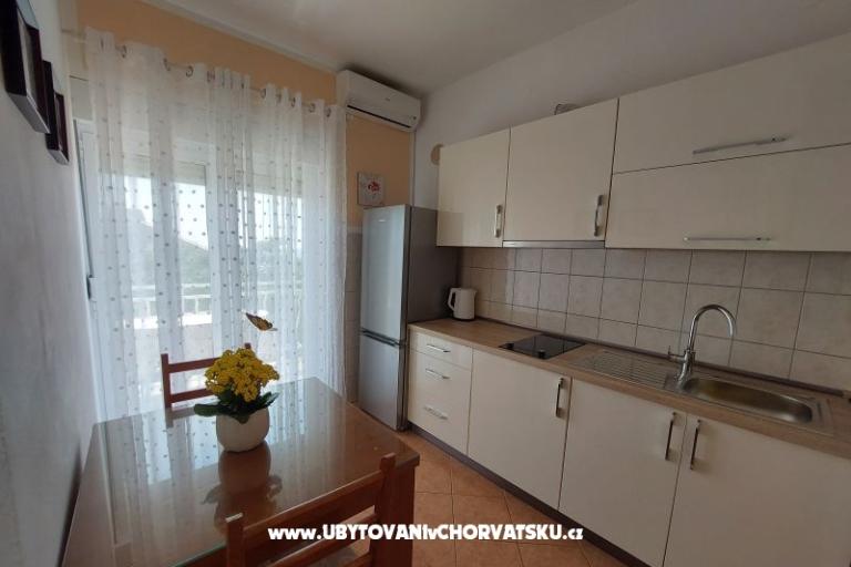 Apartmány TONĆI I IRIS*** – foto 20