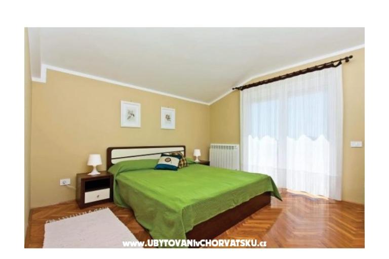 Family house s bazénem – foto 10