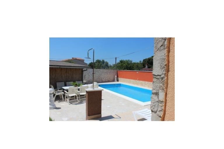 Dům with swimming pool – foto 4