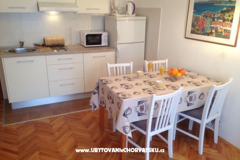 Apartmány Anny s bazénem – foto 13