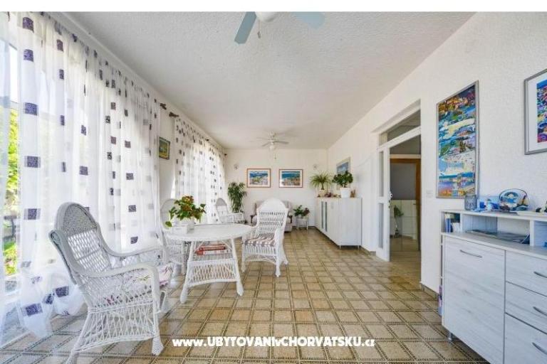 Apartmány Anny s bazénem – foto 19