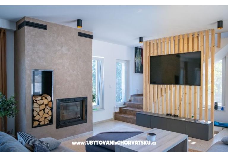 Riverside house pool jacuzi sauna – foto 23