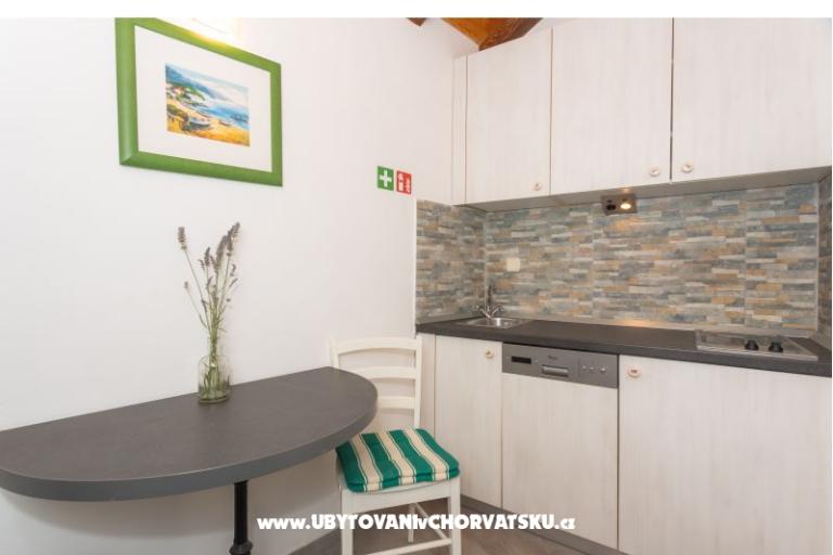 Kamene kuće Nikola – foto 23