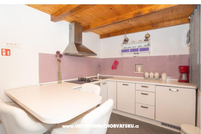 Kamene kuće Nikola – foto 29