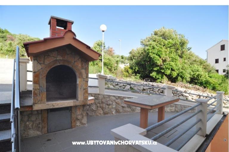 Apartmány Panorama s bazenom – foto 11