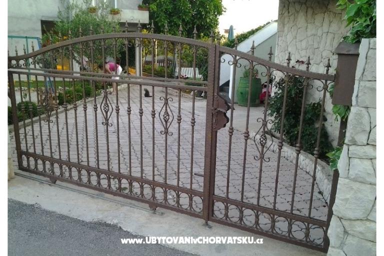 Apartmány Krešimir  OD 30 EUR – foto 15