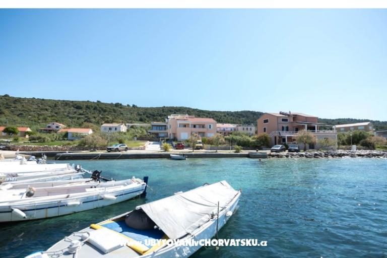 Apartmány Carić – foto 2
