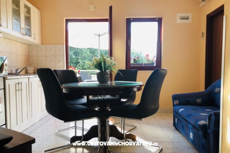 Sunset Hill Apartmány – foto 8