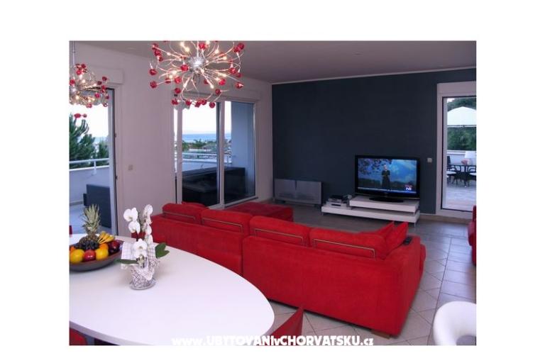AdiOro Luxury Beachfront Apartmán – foto 4