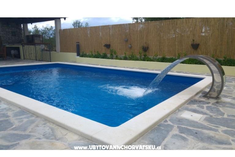 Countryside house s bazénem – foto 9