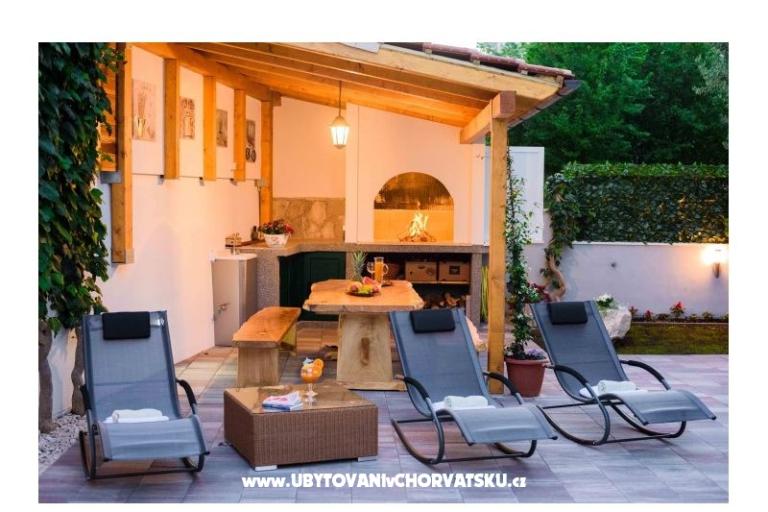 HolidayHomeSpalato-pool apartments  – foto 2