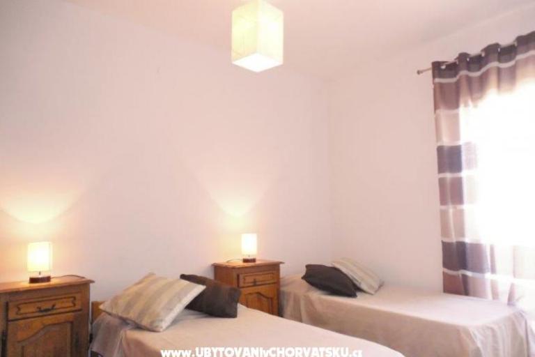 Tomo Božinović- Apartmány – foto 8