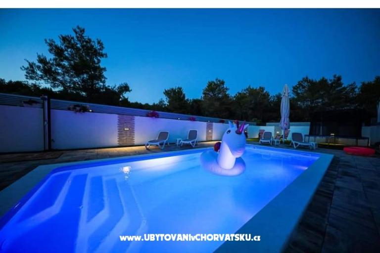 Apartmán ANAI with private  pool – foto 9