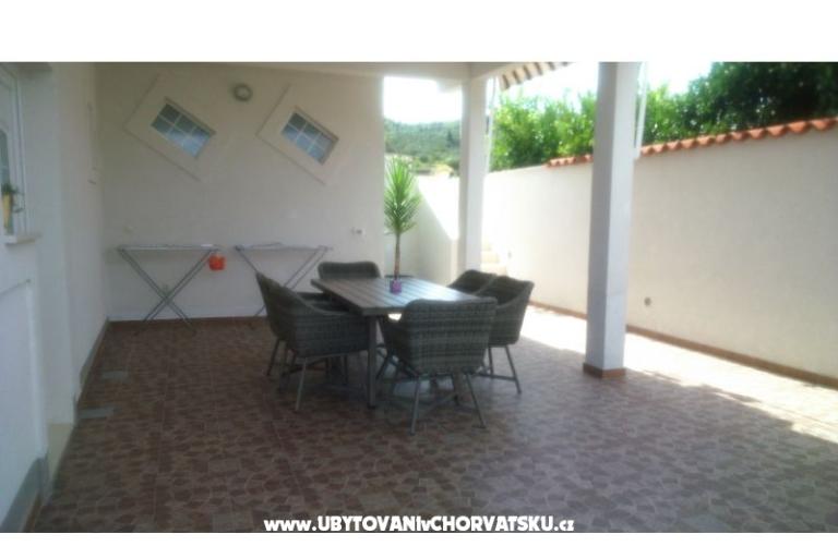 Apartmány Lovre – foto 12