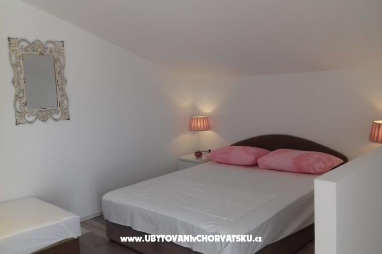 Nena Trogir, Slatine – foto 14