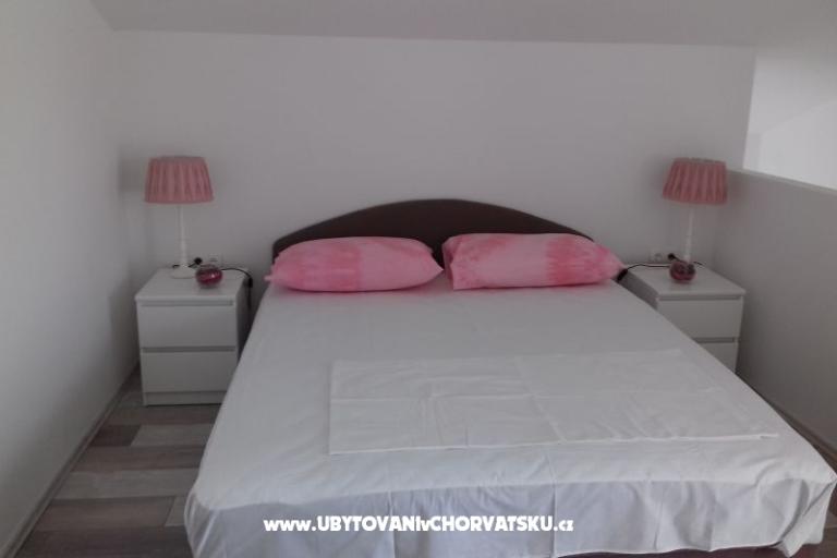 Nena Trogir, Slatine – foto 15