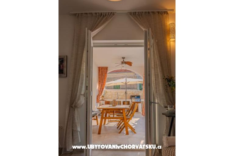 The Three Flowers Pool Dům – foto 12