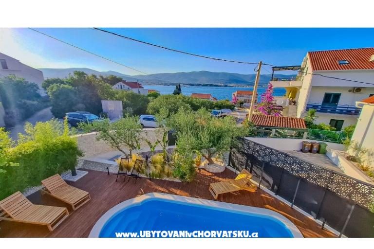 The Three Flowers Pool Dům – foto 16