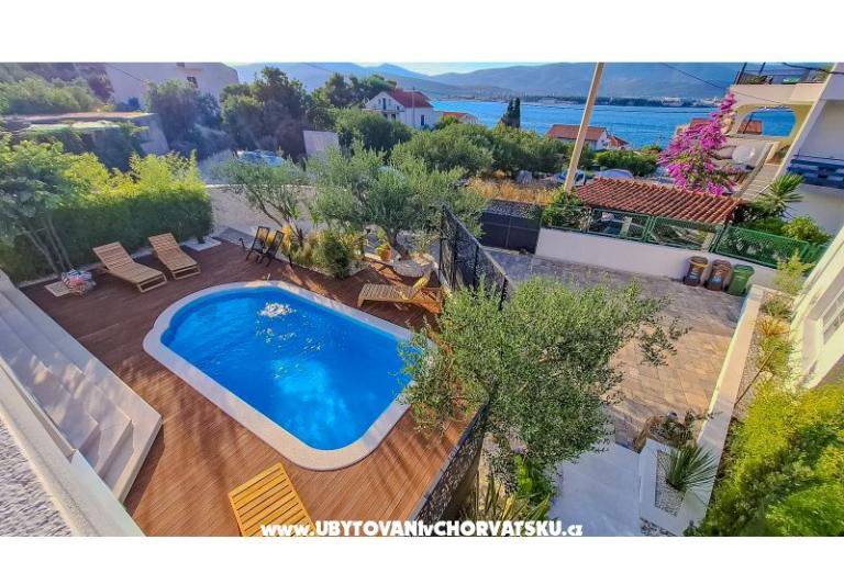 The Three Flowers Pool Dům – foto 17