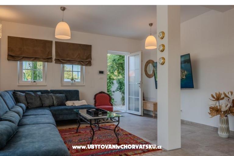 The Three Flowers Pool Dům – foto 22