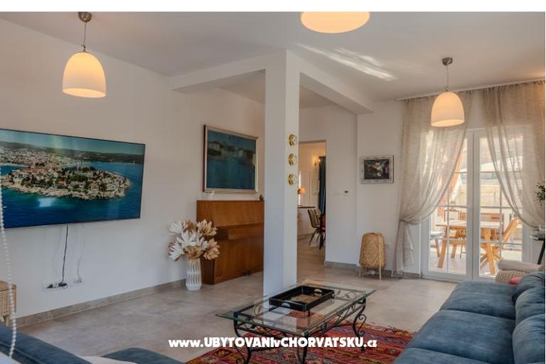 The Three Flowers Pool Dům – foto 24