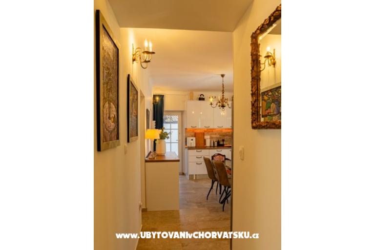 The Three Flowers Pool Dům – foto 31