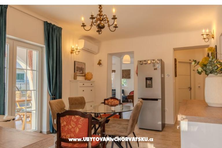 The Three Flowers Pool Dům – foto 32