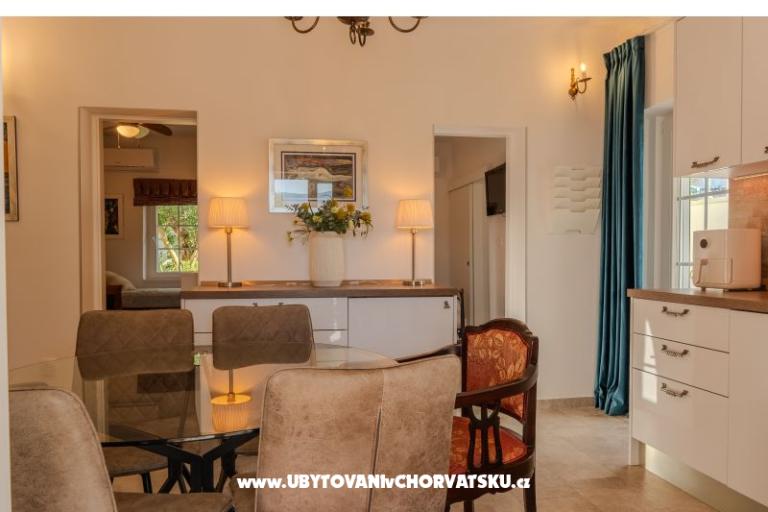 The Three Flowers Pool Dům – foto 36