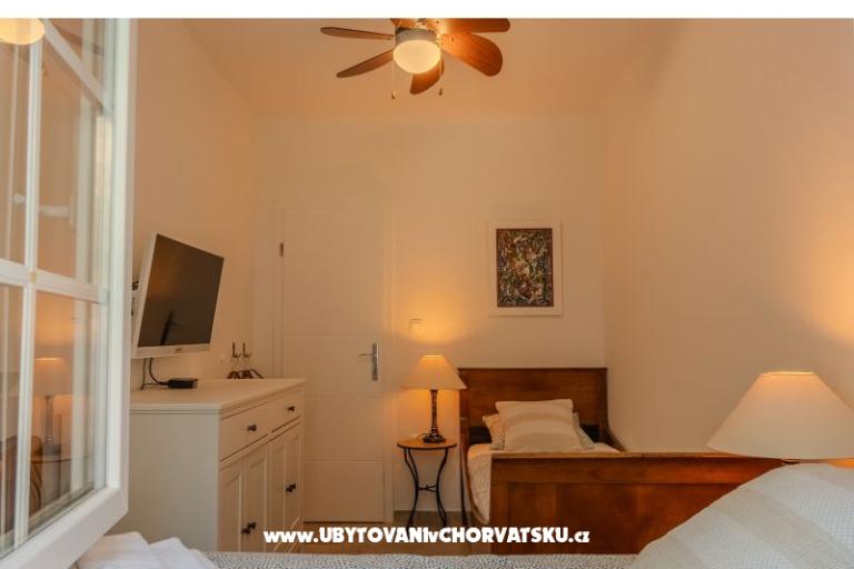 The Three Flowers Pool Dům – foto 39