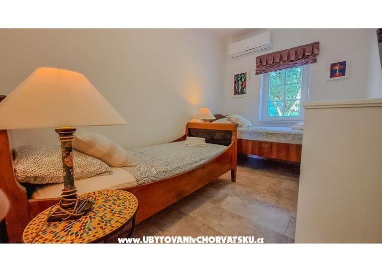 The Three Flowers Pool Dům – foto 40