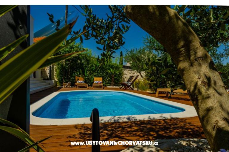 The Three Flowers Pool Dům – foto 5