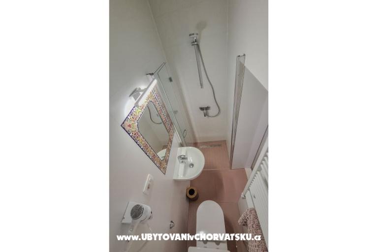 The Three Flowers Pool Dům – foto 51