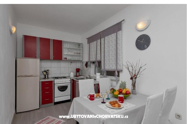 Beachfront Apartmán Chiara – foto 8