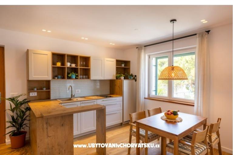 Beachfront Apartmán NIVES – foto 14