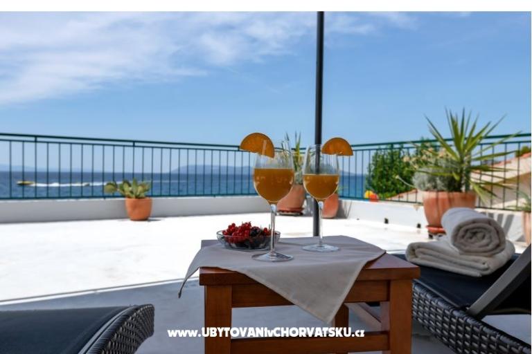 Beachfront Apartmán NIVES – foto 17