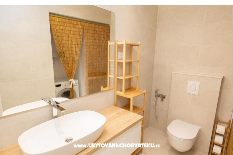 Beachfront Apartmán NIVES – foto 27