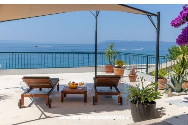 Beachfront Apartmán NIVES – foto 28